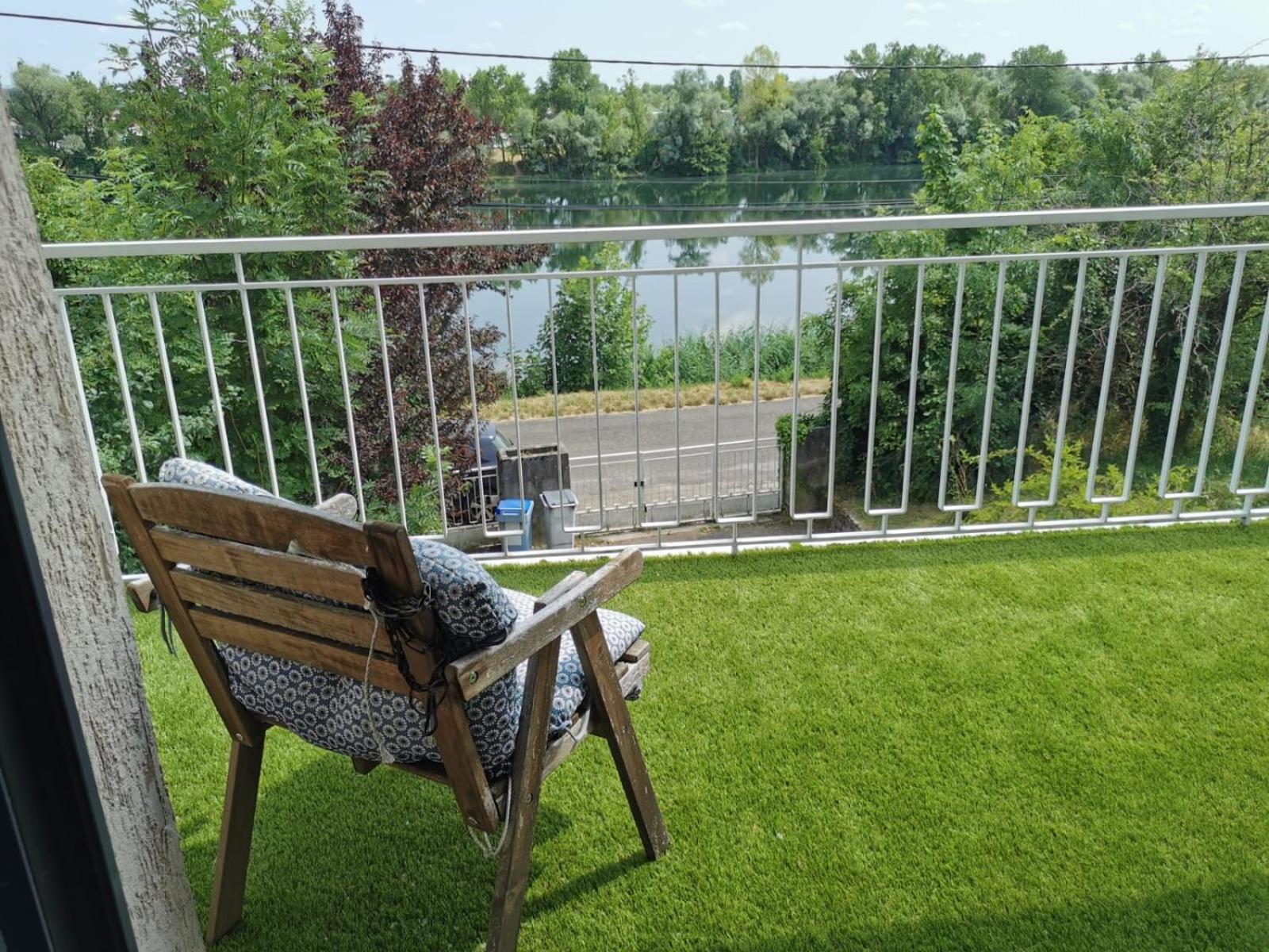 La Rive Du Doubs - 2 Chambres - 5 Pers - 56, Chemin Du Canal Du Rhone Au Rhin Dole Dış mekan fotoğraf